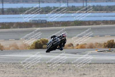 media/Nov-16-2025-Race Pace (Sun) [[8c5fa54630]]/Verified Riders/3-Turn 14 (1045am)/